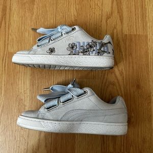 puma suede heart floral sneakers size 5.5